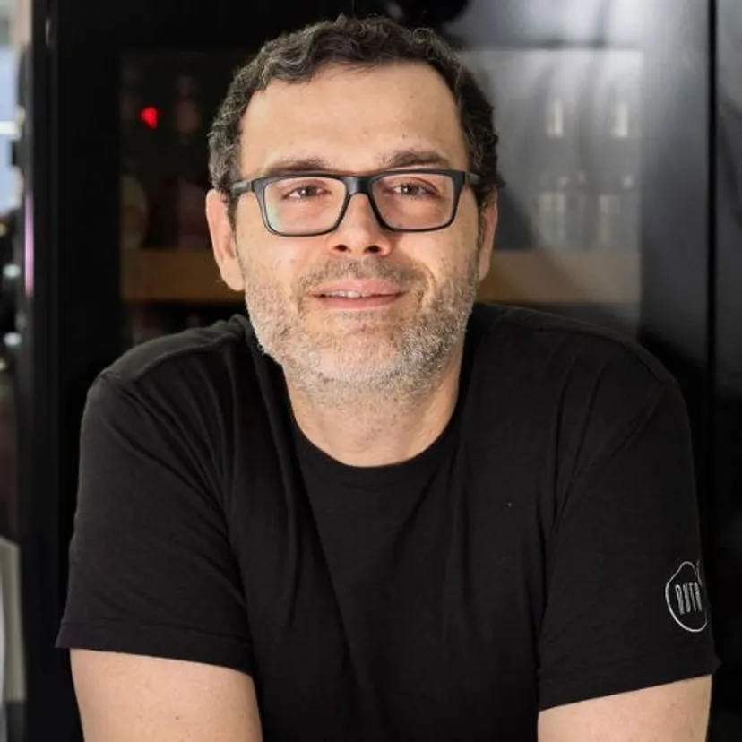 Gęsina w kakao, czyli wywiad z chefem Andreą Camastrą z nagrodzonej gwiazdką Michelin restauracji Nuta
