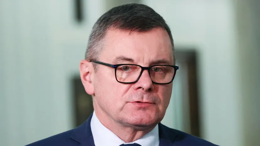 Państwowa spółka nie wie, jak sfinansować budowę lotniska. Były minister oburzony: “To obniży rentowność”