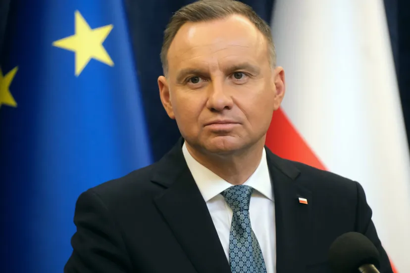 Hołownia zwrócił się do Polaków tuż przed ciszą wyborczą. Za TO przeprosił wyborców