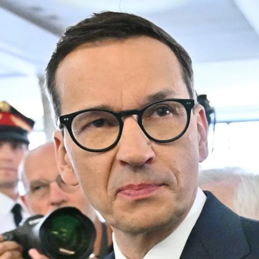 Będzie tańsze paliwo na polską rejestrację? Zaskakująca propozycja Morawieckiego