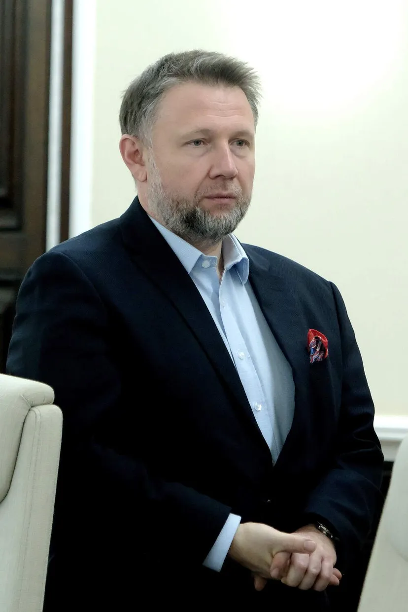 Rządowa przesyłka trafi do domu każdego Polaka do końca stycznia 2026 r. Oto, co znajdziesz w środku