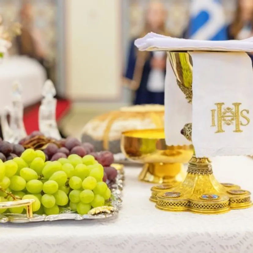 Skandal na komunii. Restauratorka usłyszała zarzuty