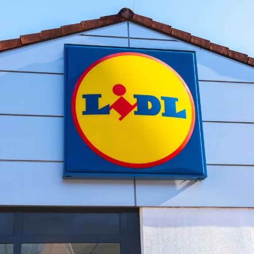 Nagranie z kasjerką z Lidla podbija sieć. Internauci domagają się dla niej podwyżki