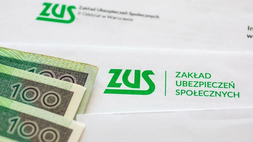 Najpierw obniżyli emeryturę o 800 zł, później chcieli prawie 100 tysięcy zwrotu. Za to ZUS ukarał seniorkę