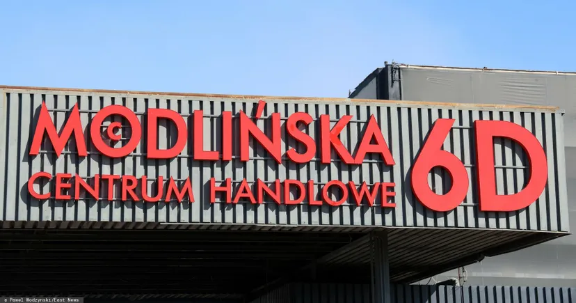 Zamknięto duże centrum handlowe. Kupcy protestują, musiała interweniować policja 