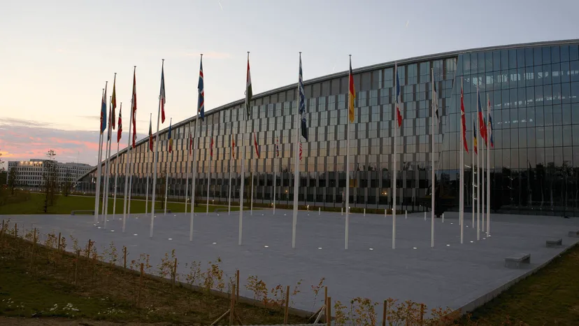 Wiceszef NATO ostrzega: wkrótce możliwy atak Rosji. Finowie wskazują, gdzie spadną rakiety