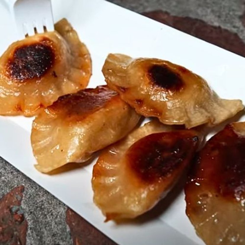 Kupił pierogi na jarmarku bożonarodzeniowym, ta cena to jakiś żart. „Nie wiem, czy jadłem gorsze”