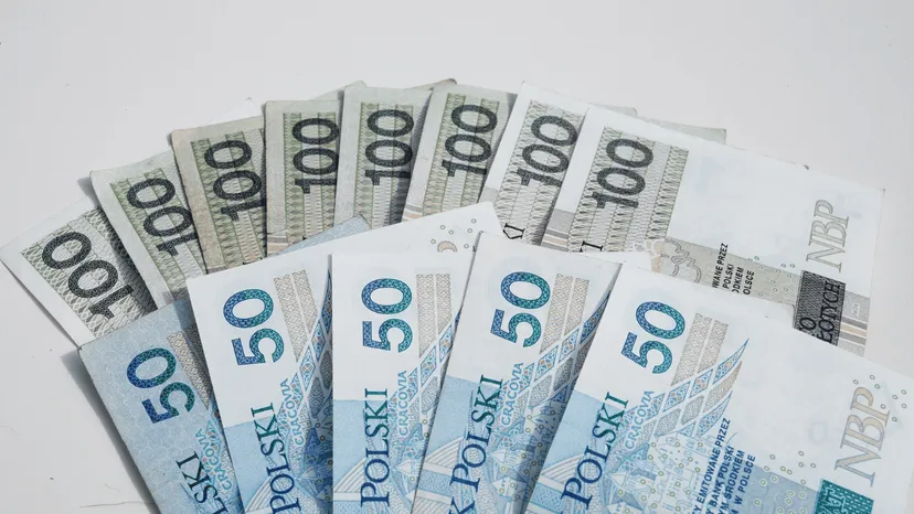 Nawet 1200 złotych dla seniorów. Rząd chce ulżyć emerytom, szykuje konkretną pomoc