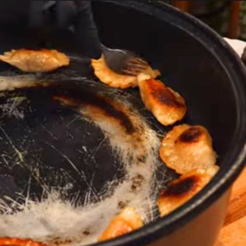 Kupił pierogi na jarmarku bożonarodzeniowym, ta cena to jakiś żart. „Nie wiem, czy jadłem gorsze”