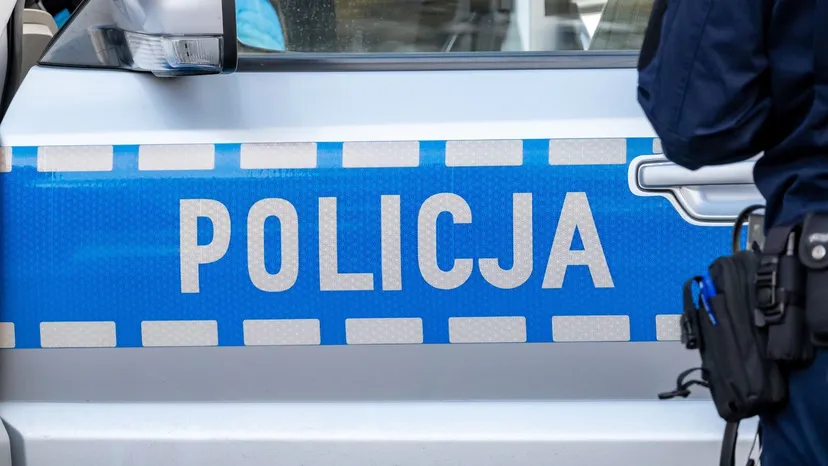 1000 zł mandatu i punkty karne. Kierowcy wciąż nie wiedzą, jaka kara grozi za wyprzedzanie