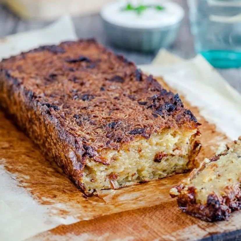Babka ziemniaczana z pysznym dodatkiem. Tradycyjny przepis