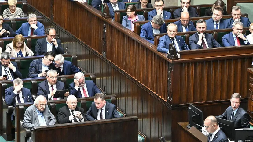 Najnowszy sondaż partyjny. Polacy wskazali, na kogo chcą głosować, jest nowy lider?