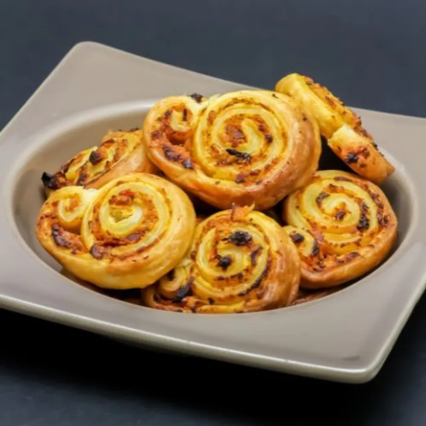 Biorę pieczarki i ciasto francuskie. To ostatnio moja ulubiona kolacja