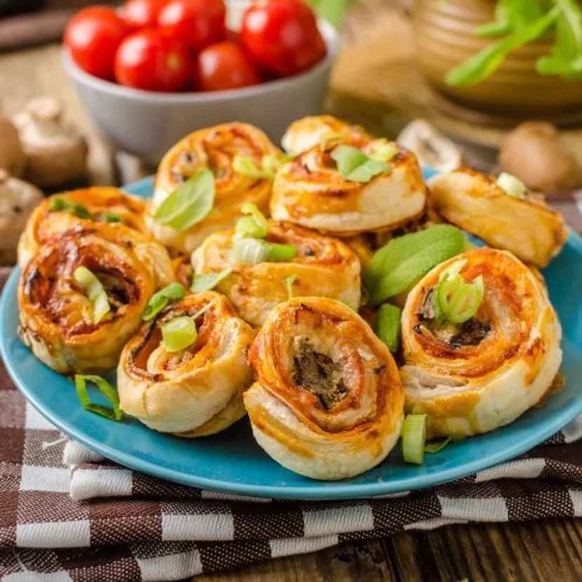 Biorę pieczarki i ciasto francuskie. To ostatnio moja ulubiona kolacja