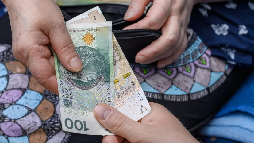 Przepracowała 61 lat. Taką emeryturę wypłaca jej ZUS, to rekord w Polsce