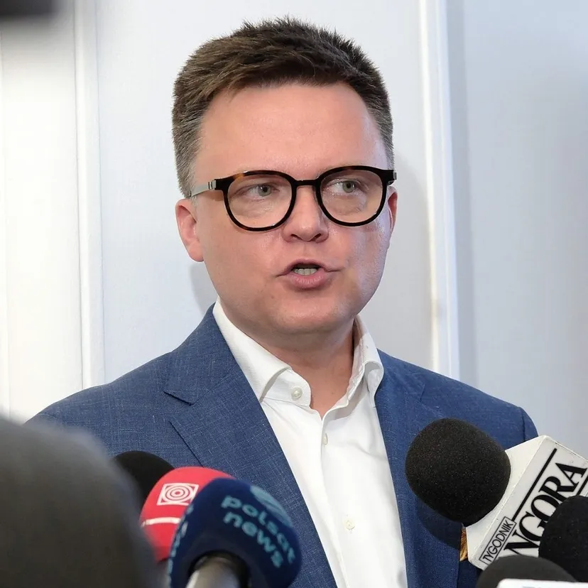 Czy Szymon Hołownia powinien wejść do rządu? Polacy odpowiedzieli w sondażu
