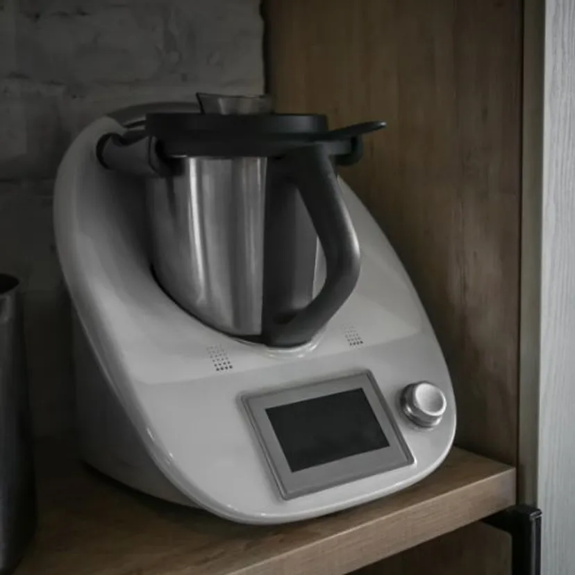 Pokazałem sąsiadce przepis na placki ziemniaczane. Rzuciła Thermomix w kąt
