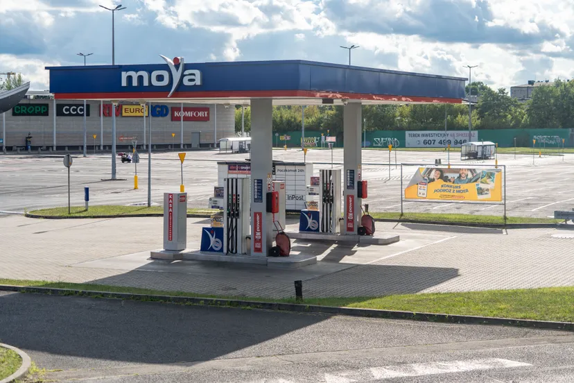 MOYA zmienia właściciela. Wiadomo, jaki los czeka 540 stacji paliw w Polsce