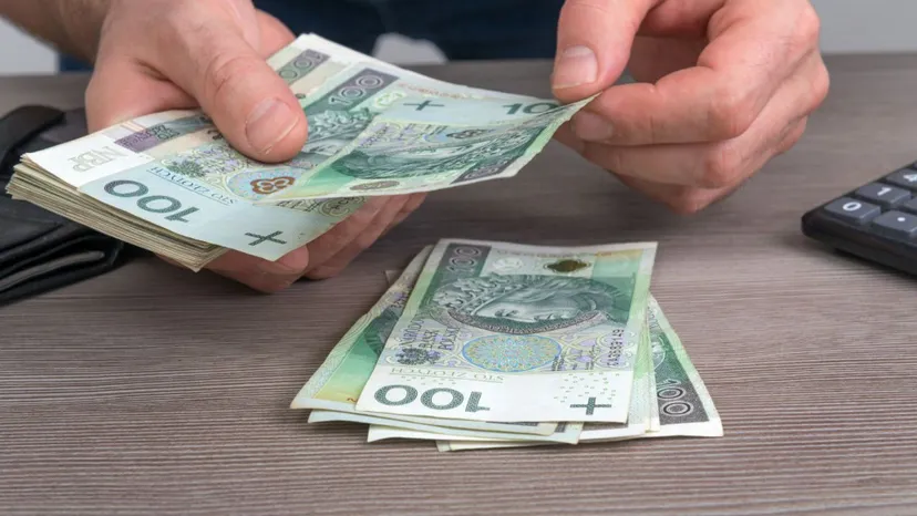 Nowy rekord wypłat w Polsce. Oto ile wynosi średnia krajowa w 2025 roku