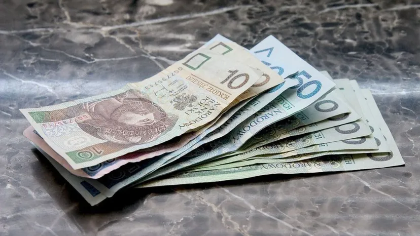 Nowy rekord wypłat w Polsce. Oto ile wynosi średnia krajowa w 2025 roku