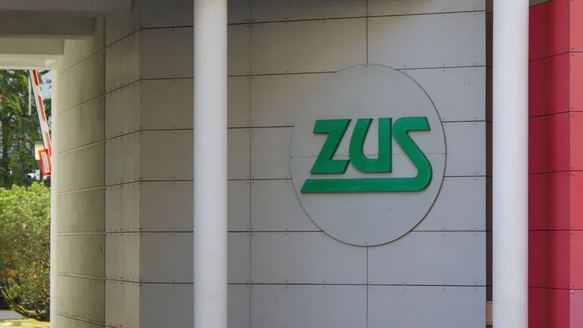 ZUS wydał pilne ostrzeżenie. Mieli pomóc w uzyskaniu świadczenia, a zabrali 22 tys. zł