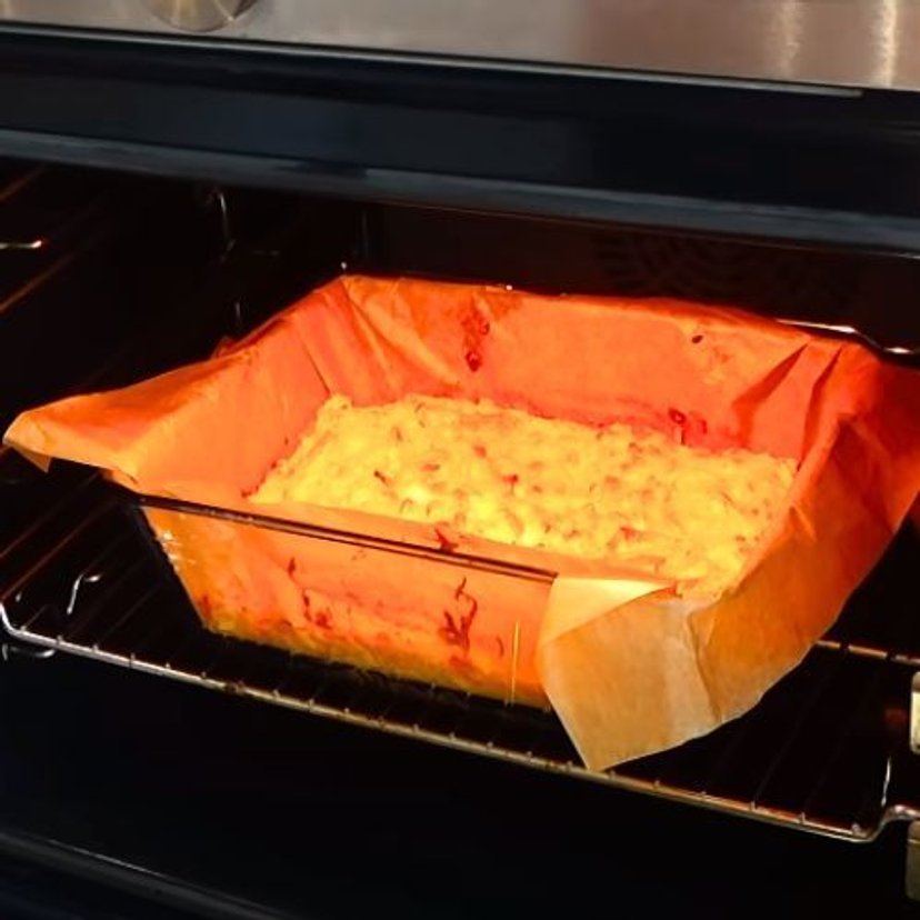 Gdy zostanie mi ugotowany makaron, robię z niego tę zapiekankę. W mig mam przepyszny obiad, znika cała porcja