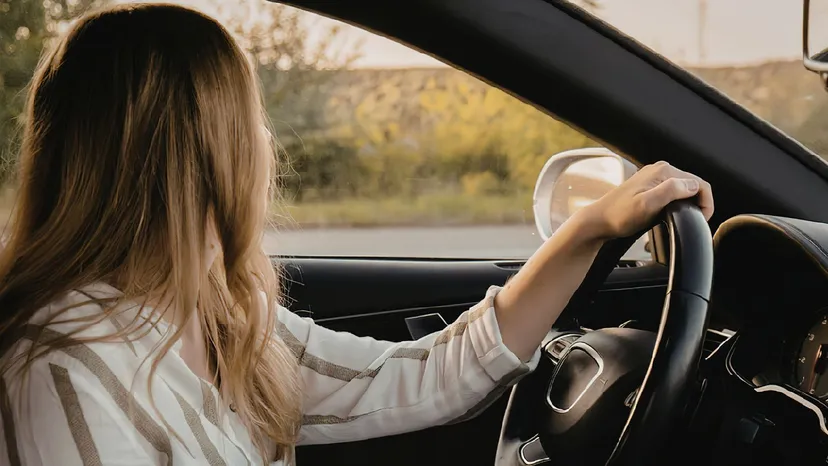 Sprzedałeś auto? Fiskus może upomnieć się o pieniądze nawet po kilku miesiącach
