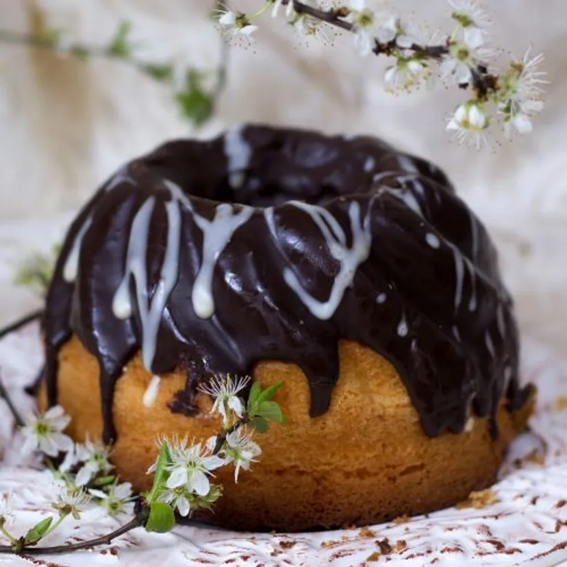 Bez glutenu i ulepszaczy smaku. Wielkanocna babka Lewandowskiej jest lepsza niż z cukierni