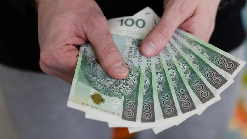 Zapas gotówki w domu? Banki przygotowują na czarny scenariusz. Domański stawia sprawę jasno