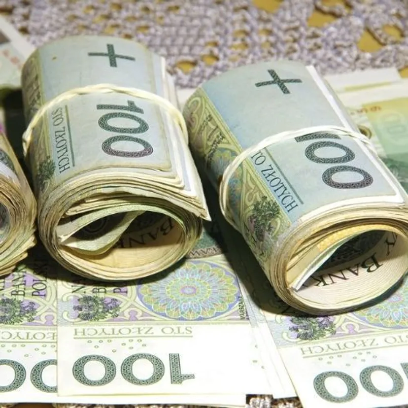 Można dostawać dwie emerytury jednocześnie. ZUS wyjaśnia, kto ma do nich prawo