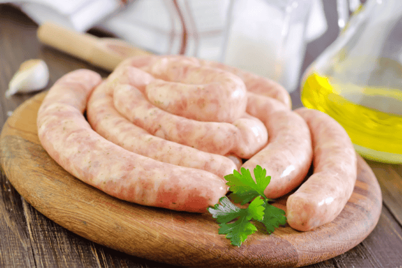 Jak podać białą kiełbasę w święta? Strzelczyk ma prostą, przepyszną propozycję