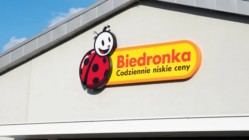 Biedronka zmienia godziny otwarcia w wakacje. Ważny komunikat dla klientów