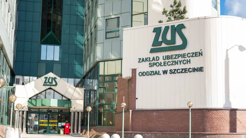 Seniorzy liczyli na wyższy przelew z ZUS. Renta wdowia może jednak przynieść zaskoczenie