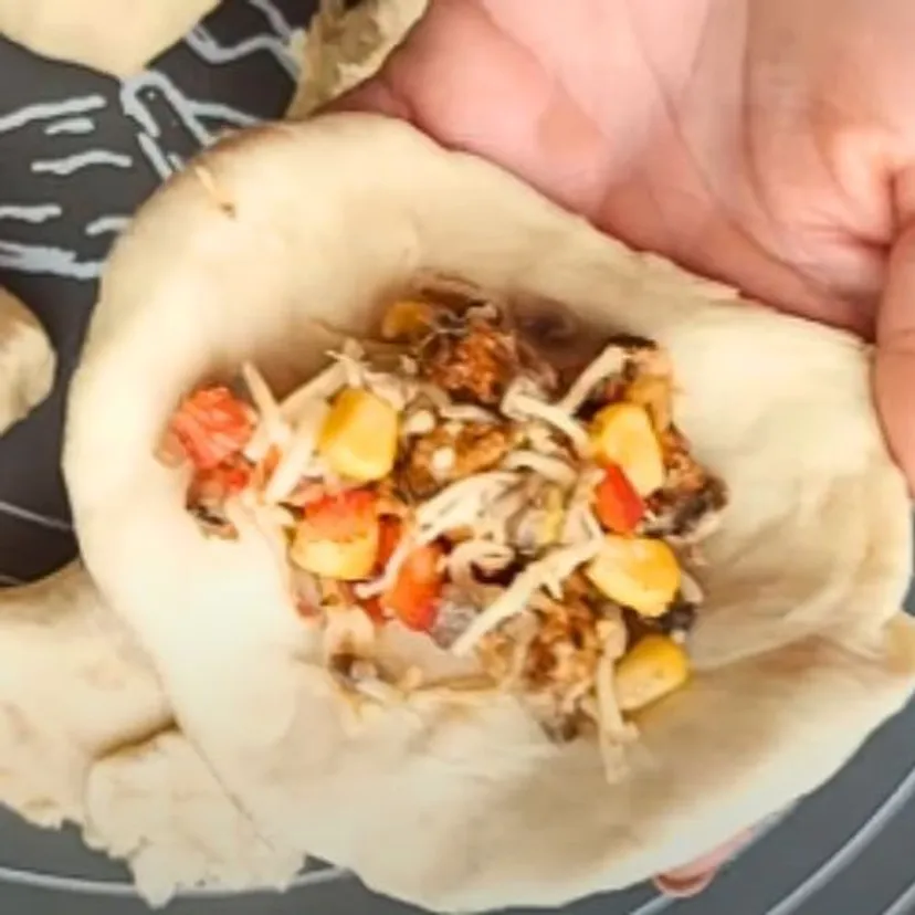 Żadna zupa, żadna sałatka. Bułeczki gyros to raj dla podniebienia