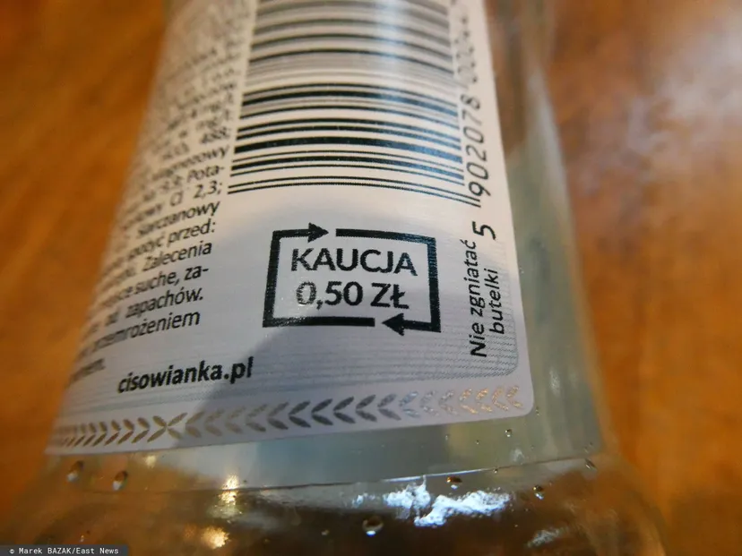 Pieniądze za butelki i puszki pod lupą skarbówki. Wiadomo, co z podatkiem od zarobku