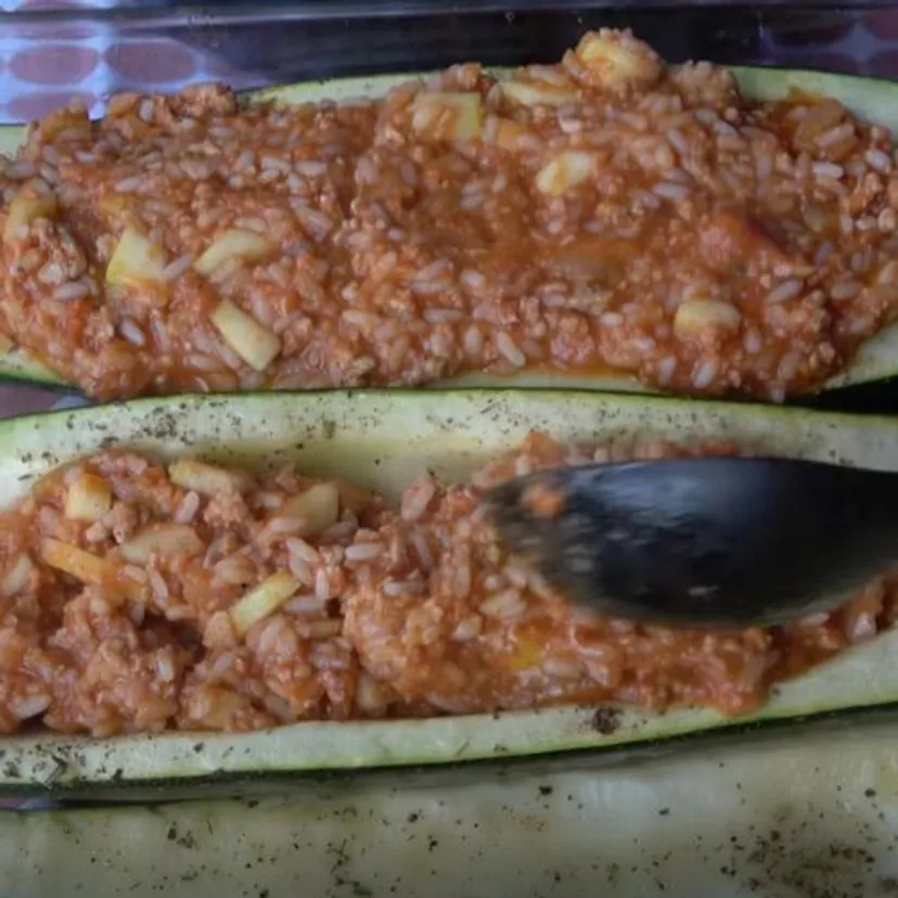 Faszerowaną cukinię robię co kilka dni. Rodzina nigdy nie ma jej dosyć