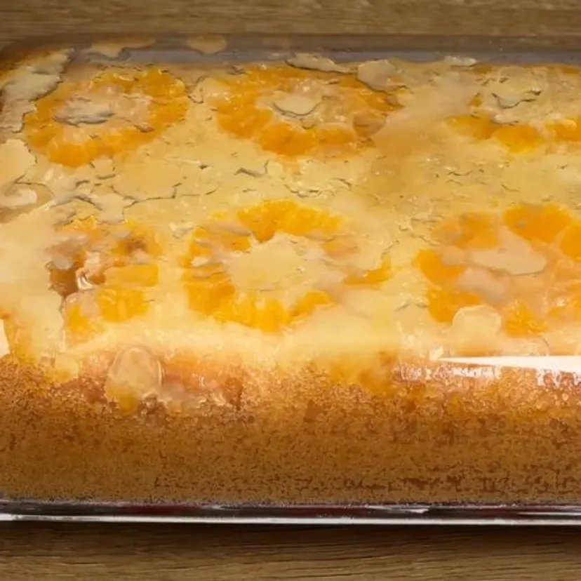 Ułóż mandarynki i zalej tą masą. To ciasto mogę jeść non stop, po prostu pychota