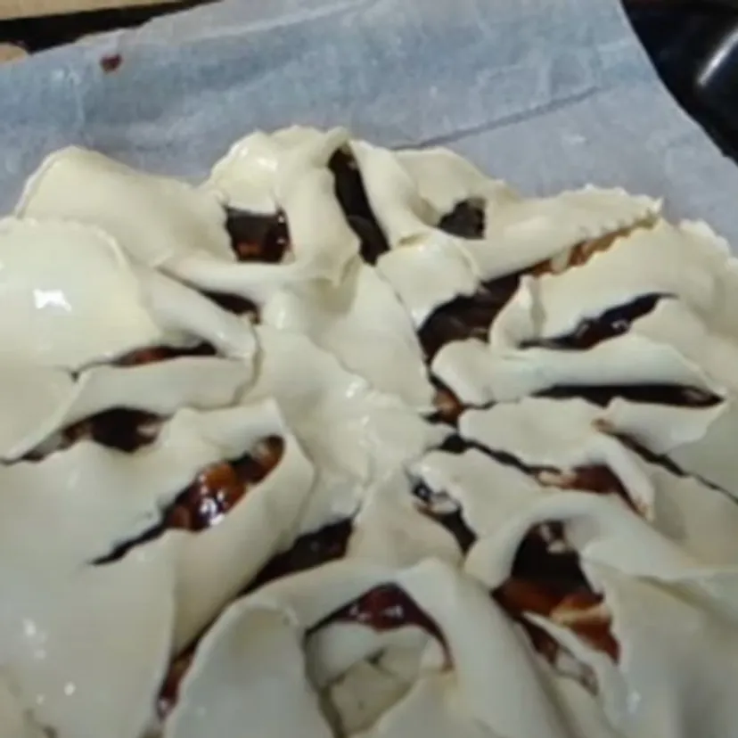 Żadne pączki. W tym roku na Tłusty Czwartek zrobię ciasto „Faworek” od Heni