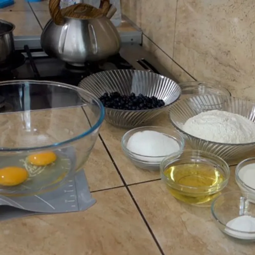 Henia robi najlepsze ciasto z jagodami. Zawsze znika w mgnieniu oka
