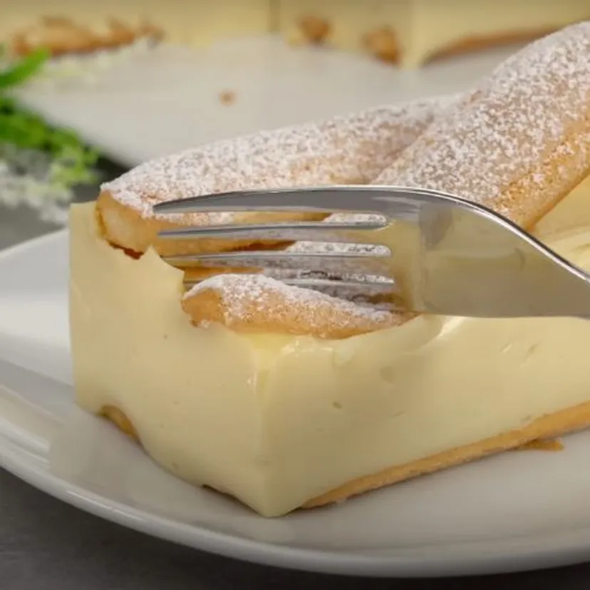 Ułóż biszkopty i zalej tą masą. To najprostszy przepis na ciasto bez pieczenia