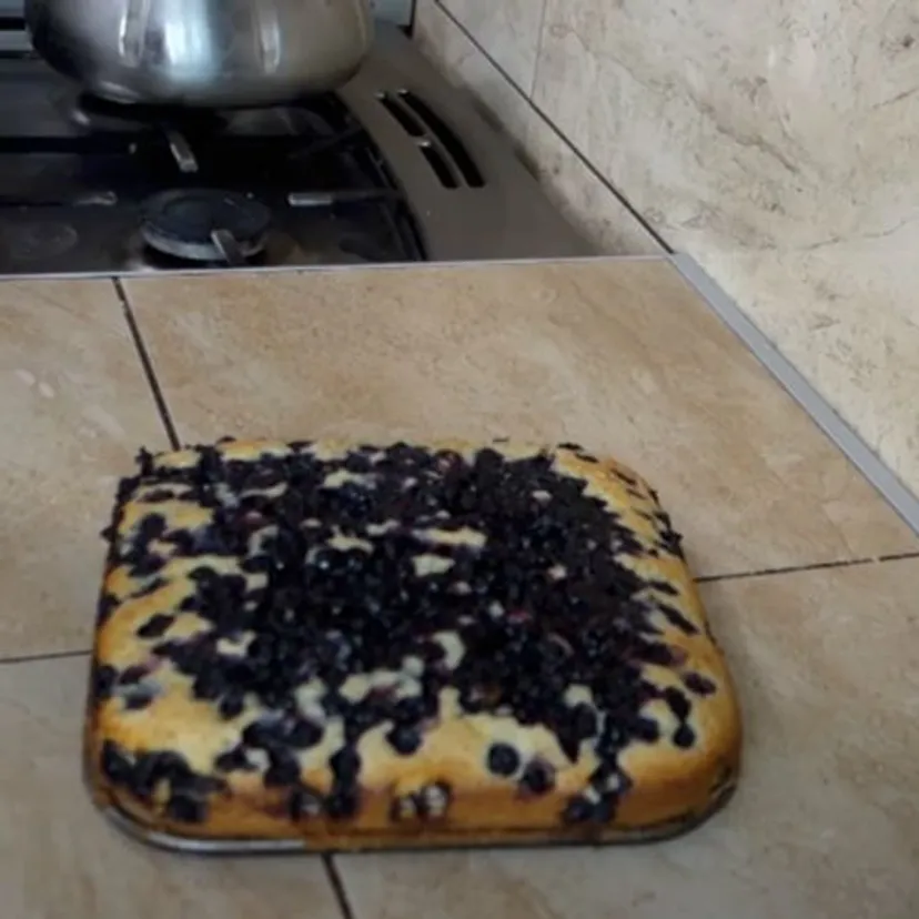 Henia robi najlepsze ciasto z jagodami. Zawsze znika w mgnieniu oka