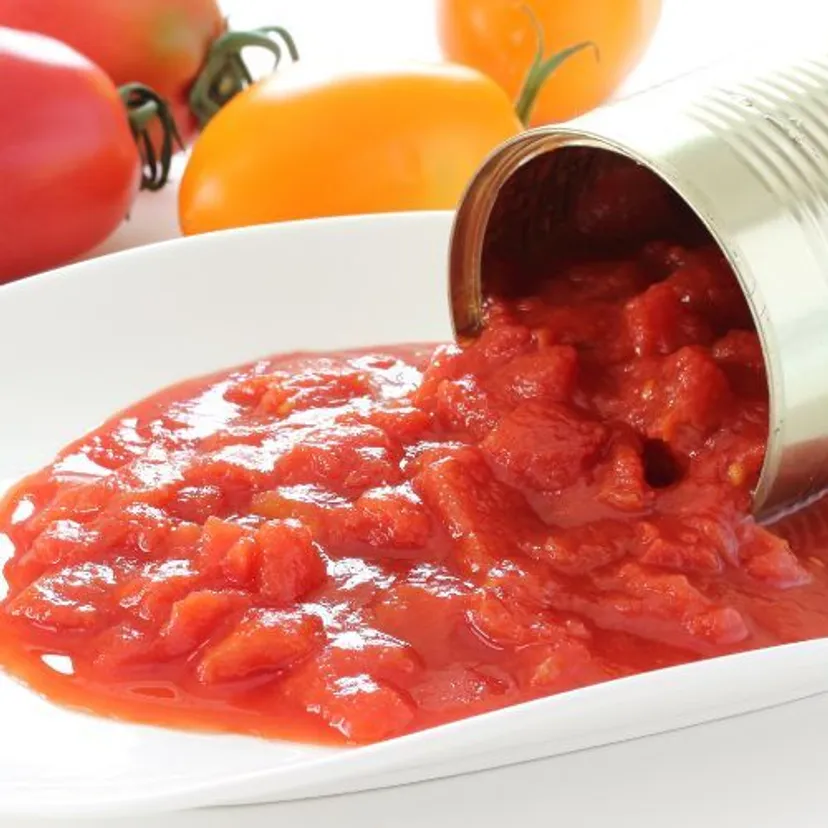 Upiekłem na próbę ciasto z pomidorów z puszki. Jest tak pyszne, że zrobię je na święta