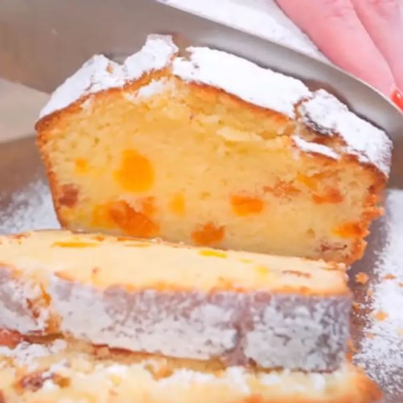 Ostatnio to moje ulubione ciasto. Jest mięciutkie i zawsze się udaje, lepsze niż z cukierni