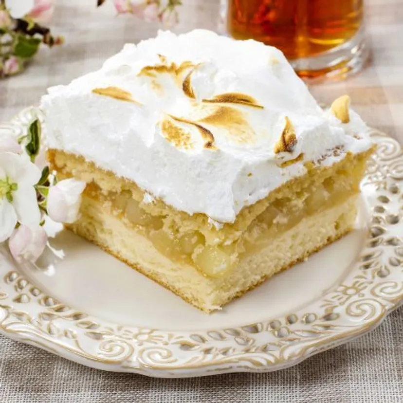 Najlepsza szarlotka na sobotę. Szybka i bez pieczenia
