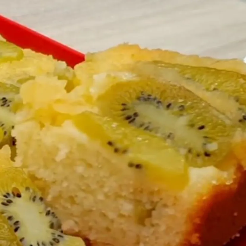 Ułóż kiwi i zalej tą masą. To najlepsze ciasto, jakie jadłam