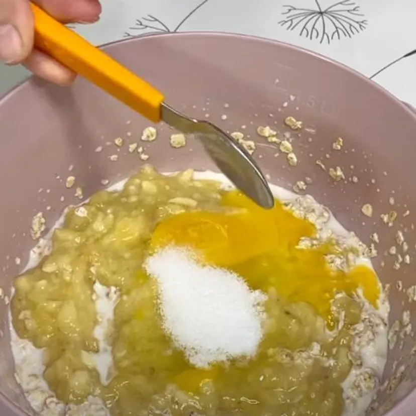 Weź banana, płatki owsiane i jajko. To szybkie danie zasługuje na jakąś nagrodę