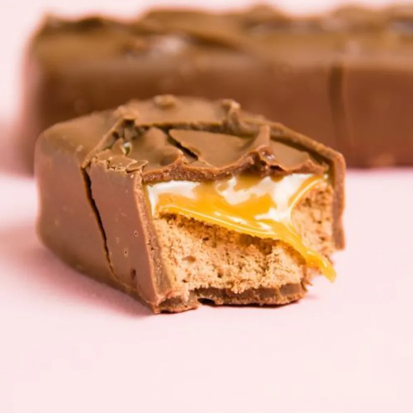 Robię ciasto Snickers, które nie idzie w boczki. Dietetyczne, a smakuje prawie jak oryginał