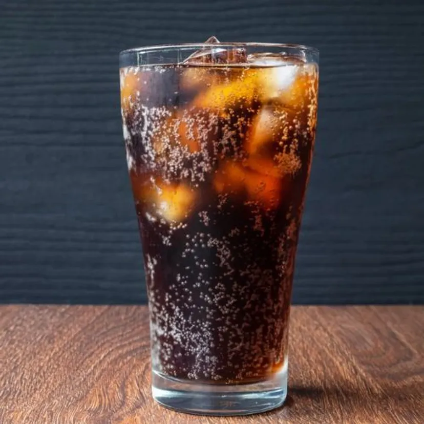 Wymieszaj z coca - colą i zanurz w nim schabowe. Mięso będzie kruche i soczyste