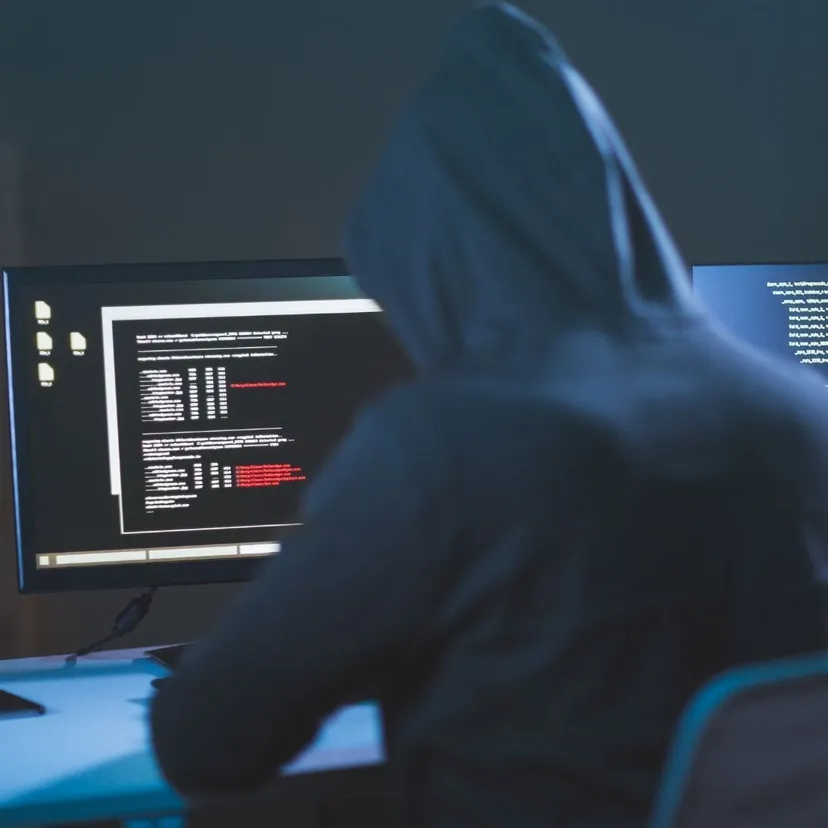 Odbierasz telefon i słyszysz ciszę? To może być działanie cyberprzestępców