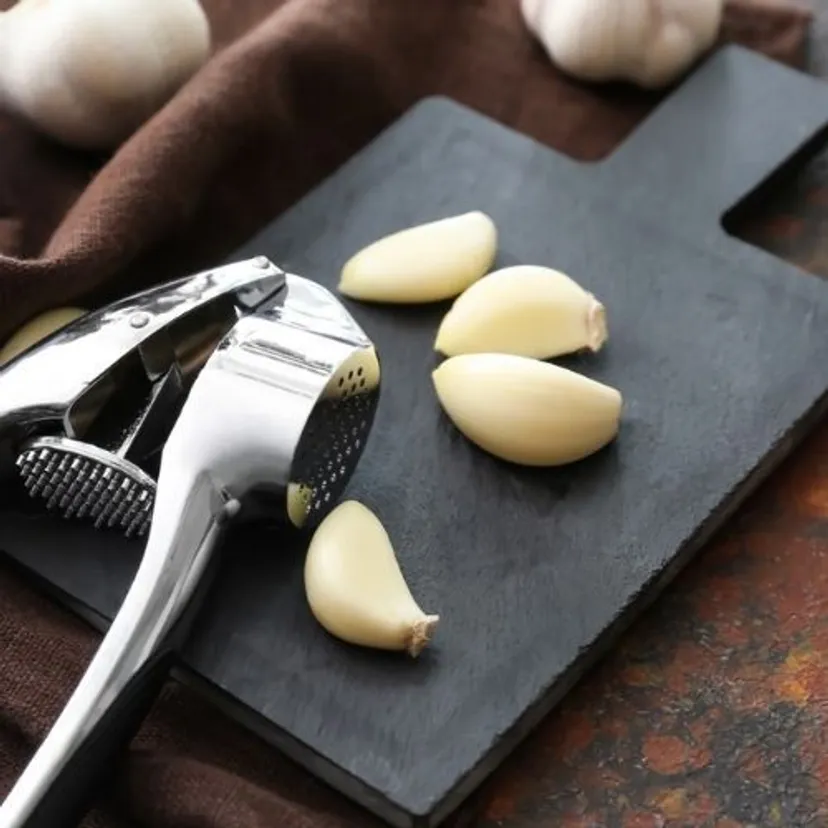 Zakrzepica nie znosi tego warzywa. Zbija też cholesterol i zmniejsza ryzyko zawału
